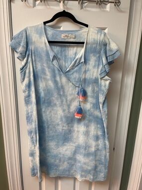 Vineyard Vines Light Blue and White Tie-Dye Top with Tassel V-Neck